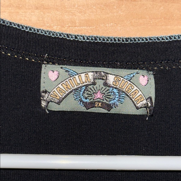 Vanilla Sugar Black tan Blue Graphic 3/4 sleeve Blouse lace Y2K biker chick boho - Picture 9 of 10